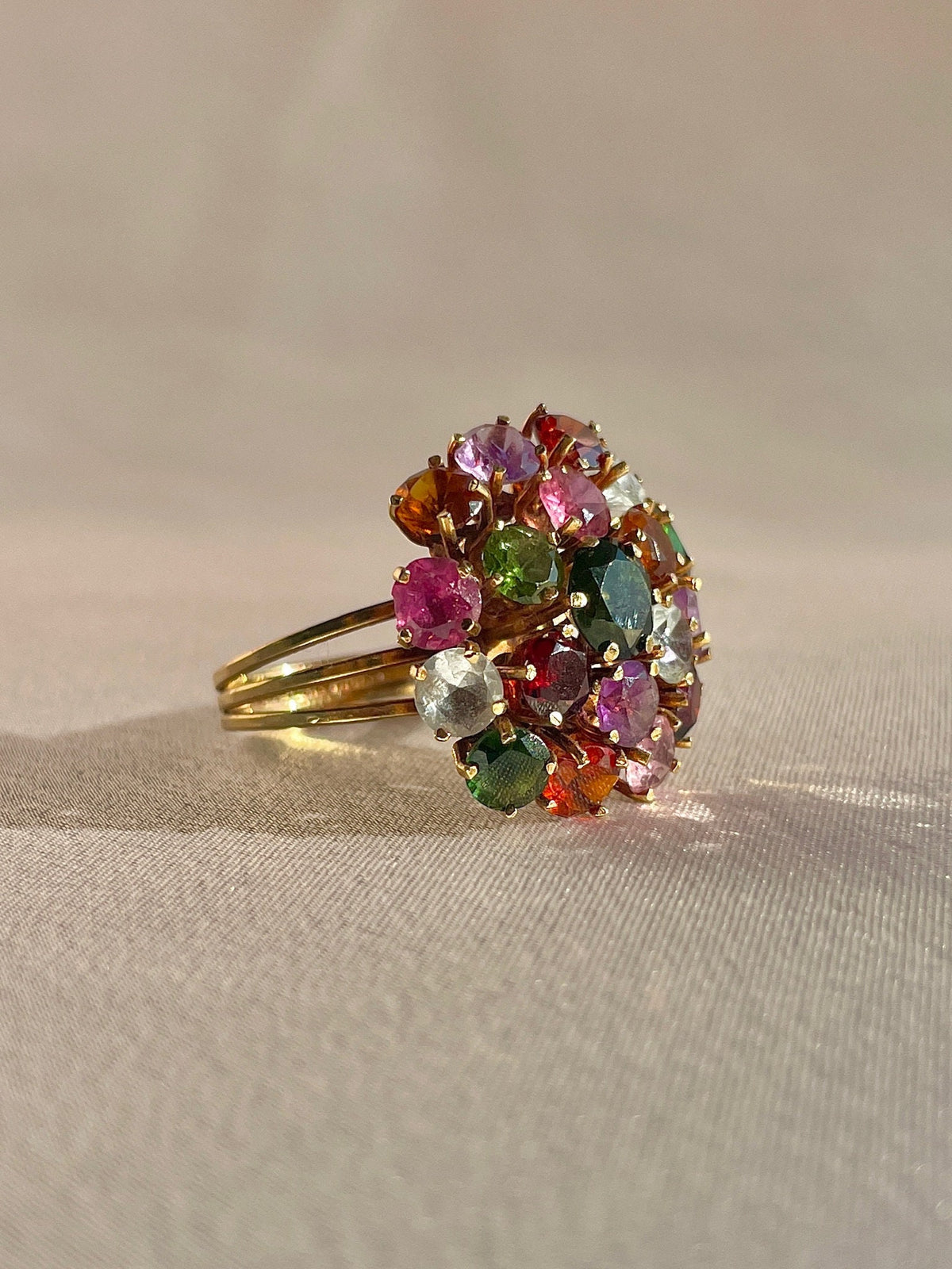 Vintage 18k Rainbow Quartz Bouquet Dress Ring
