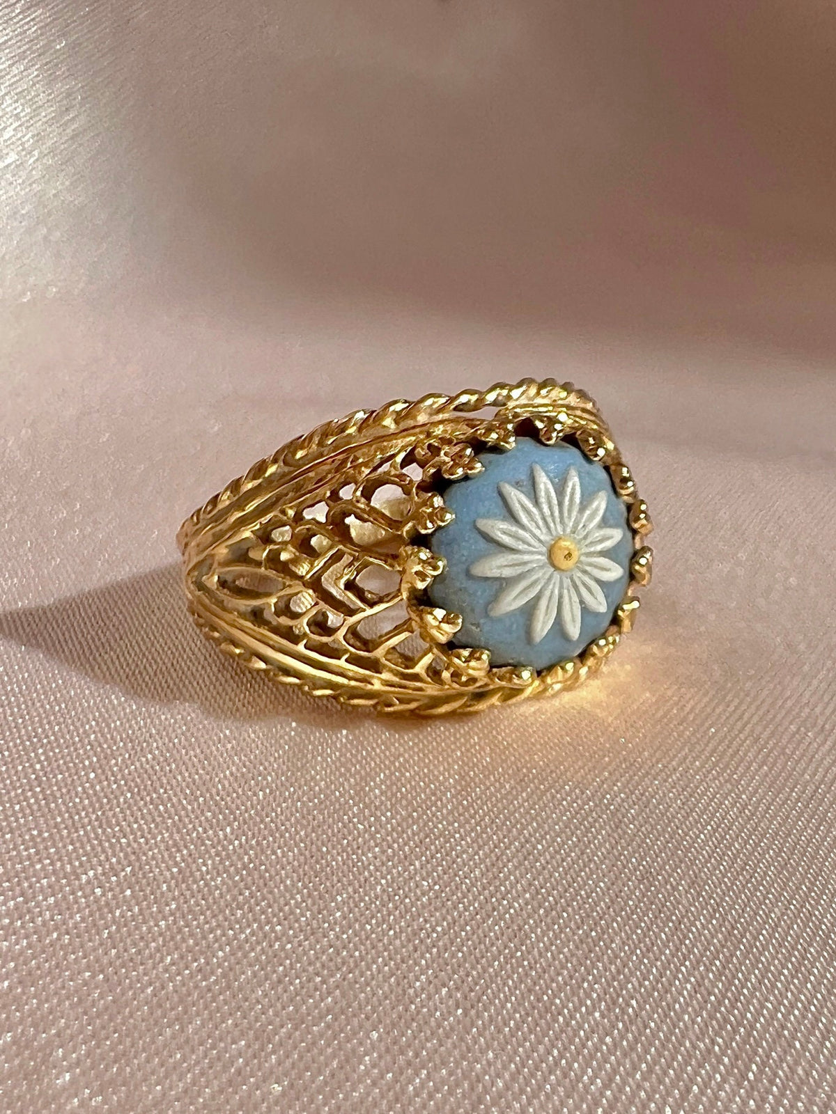 Vintage 14k Floral Cameo Jasper Lattice Ring