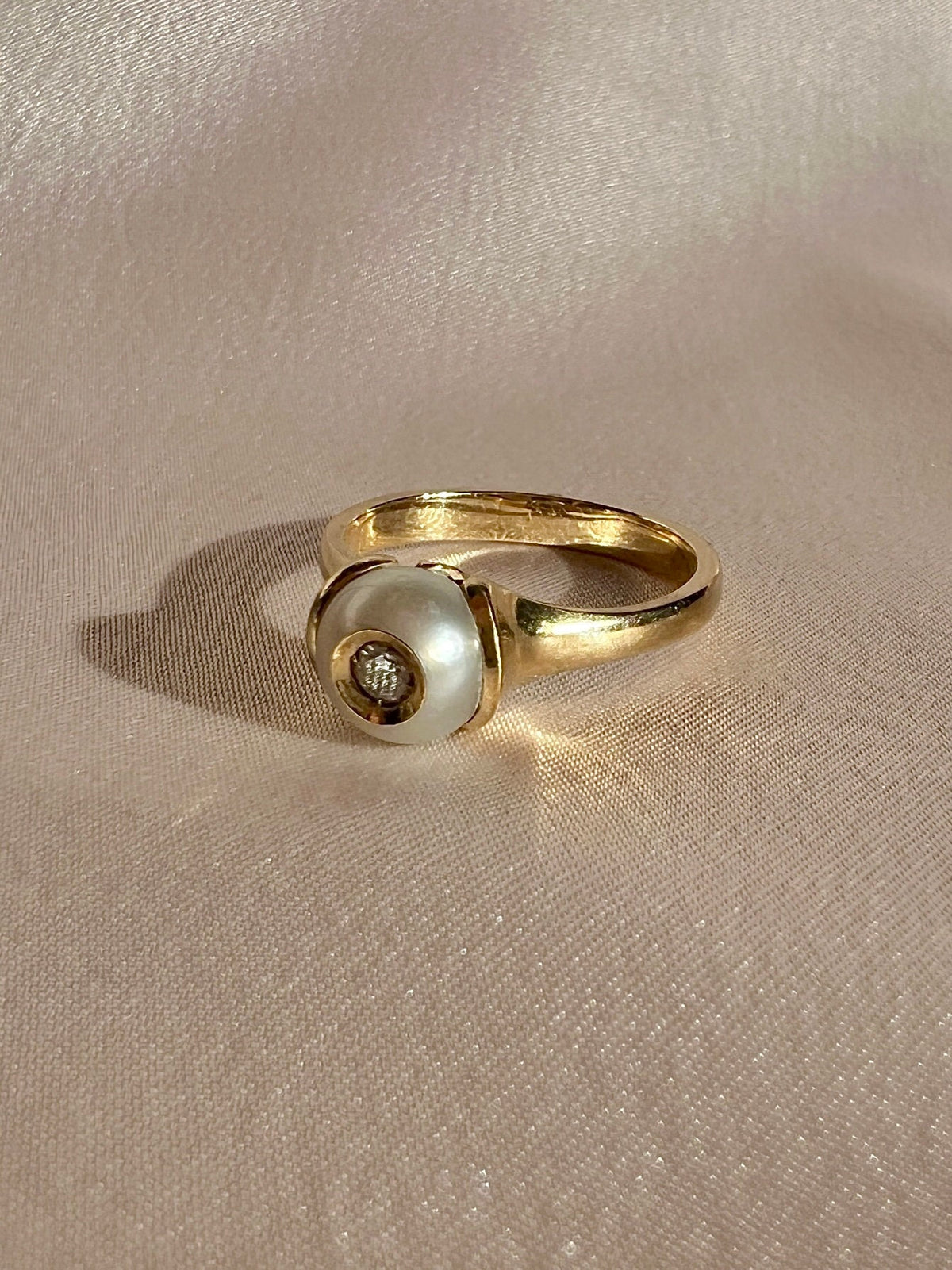 Vintage 14k Pearl Diamond Dot Ring