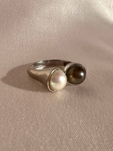 Vintage 14k White Gold Black + White Pearl Ring