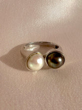 Load image into Gallery viewer, Vintage 14k White Gold Black + White Pearl Ring
