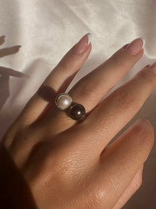 Vintage 14k White Gold Black + White Pearl Ring