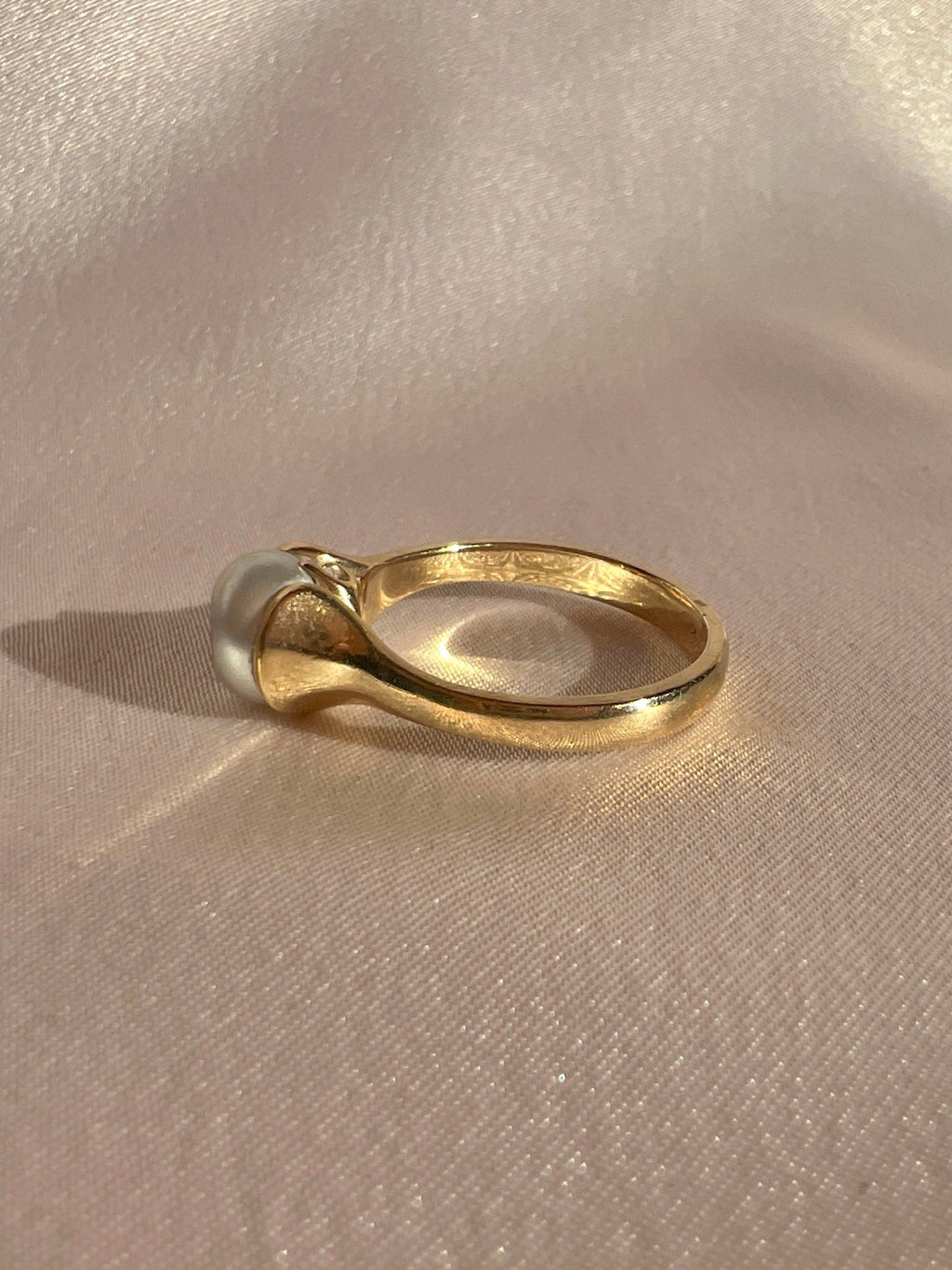 Vintage 14k Pearl Diamond Dot Ring