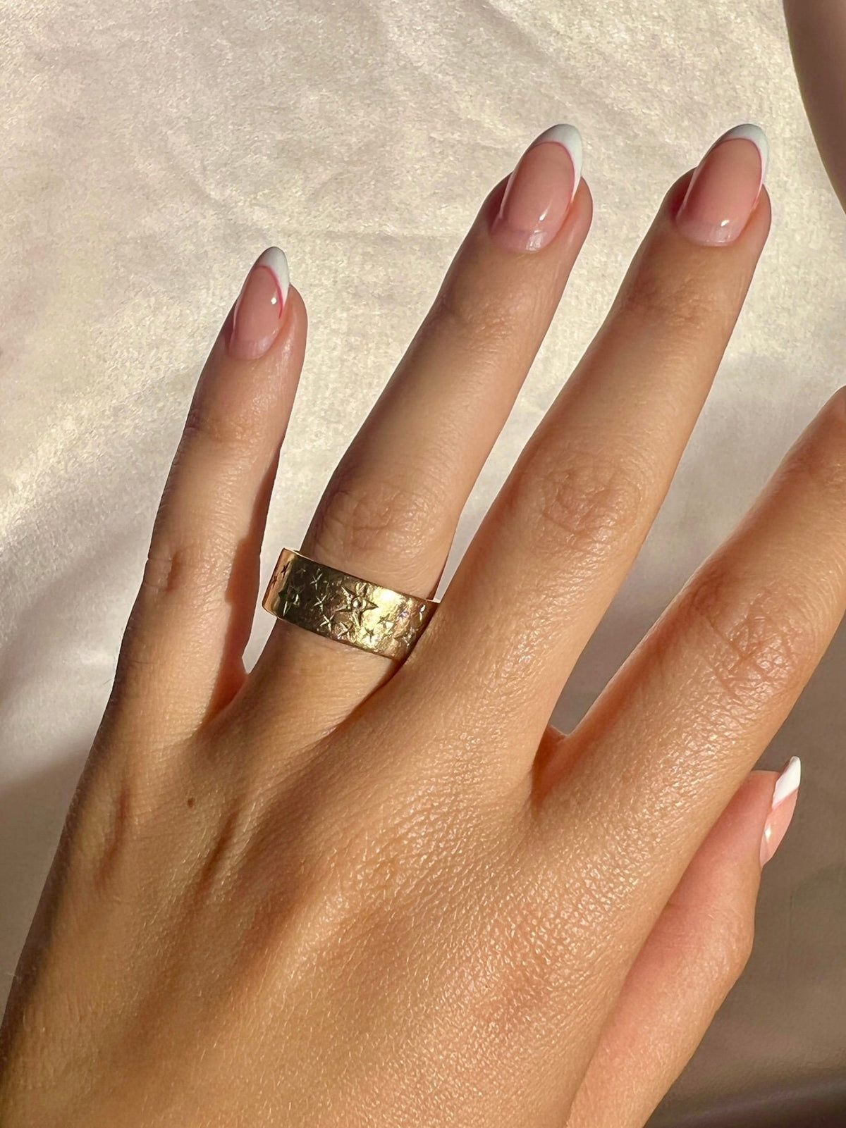 Vintage 18k Starburst Eternity Band Ring