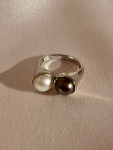 Vintage 14k White Gold Black + White Pearl Ring