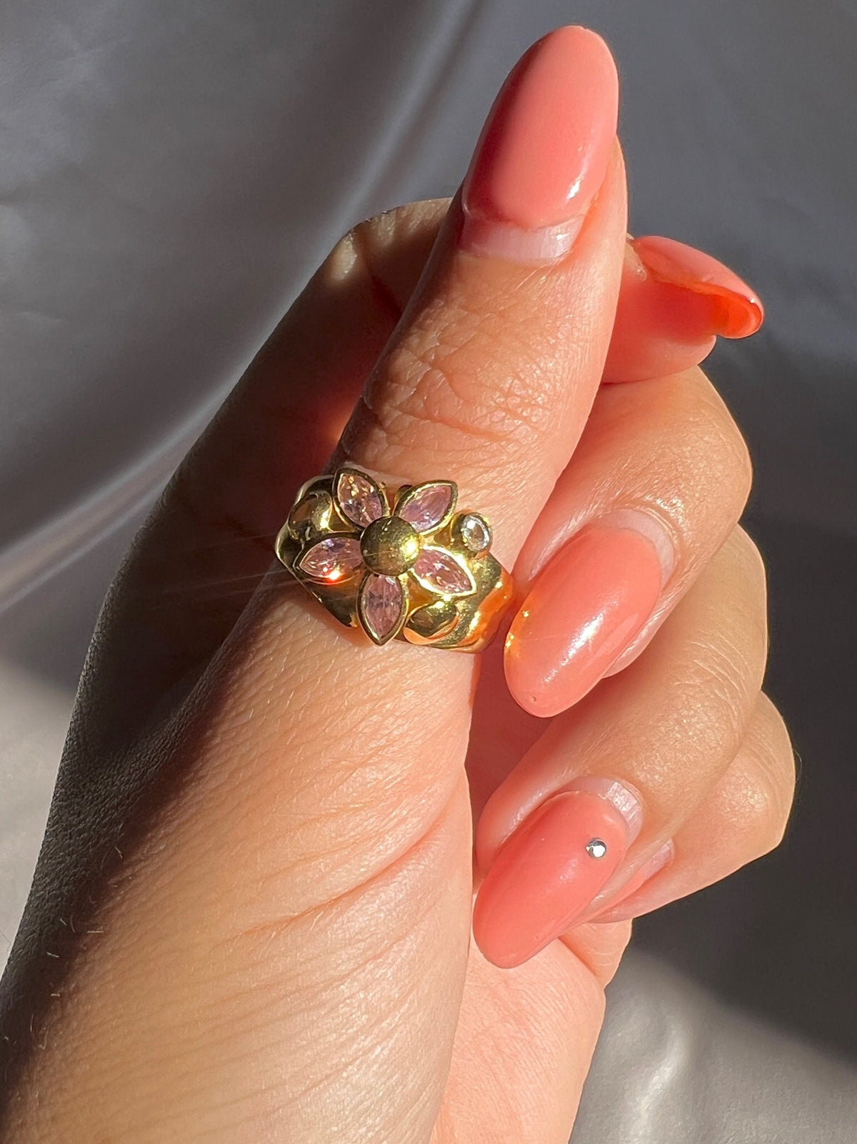 Vintage 18k Pink Kunzite Diamond Ring