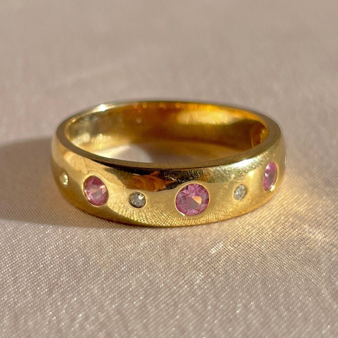 Vintage 9k Diamond Pink Gemstone Dot Ring