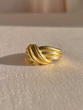 Load image into Gallery viewer, Vintage 10k Ribbed Crossover Knot Ring
