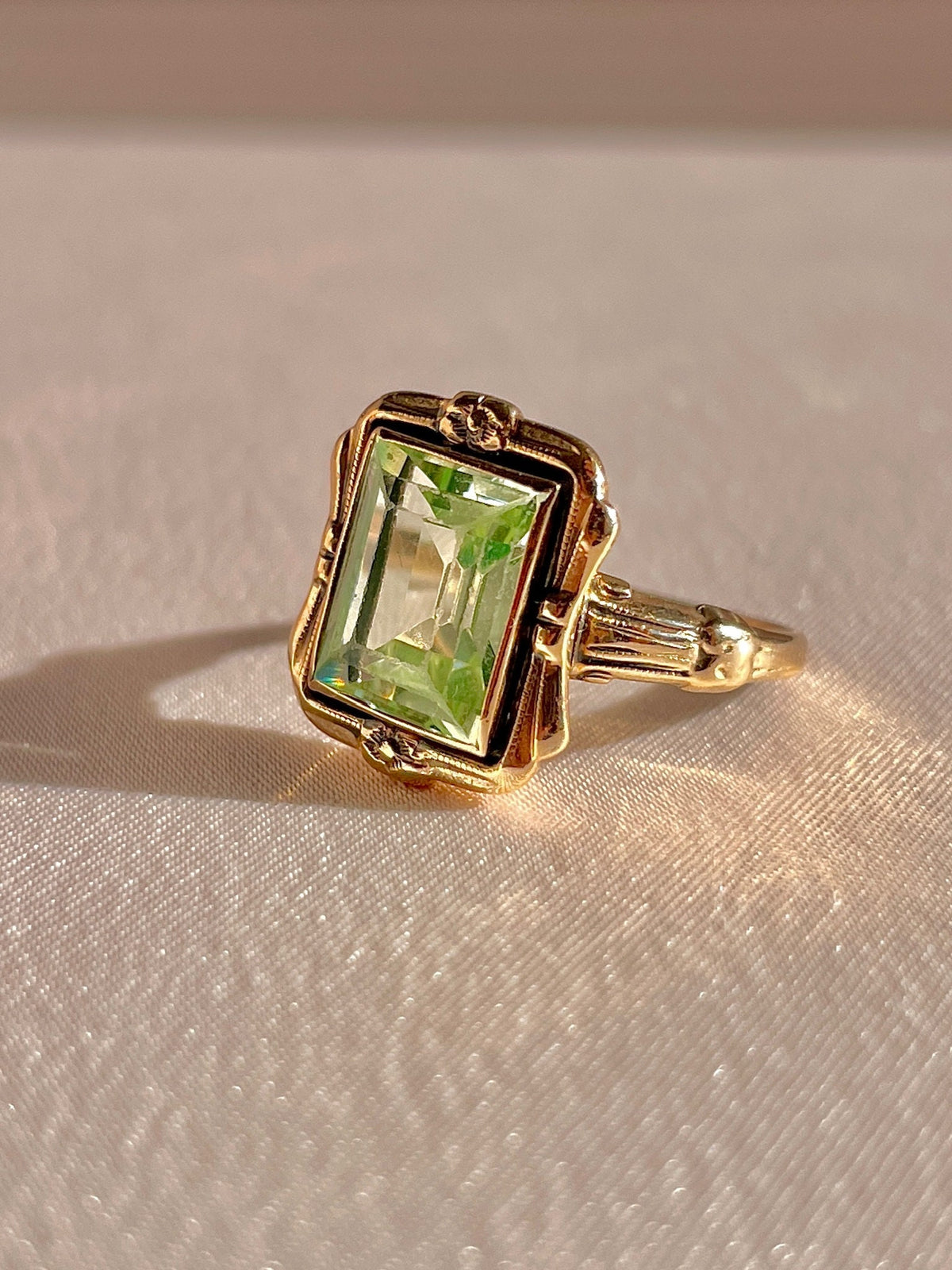 Antique 10k Lime Spinel Frame Ring