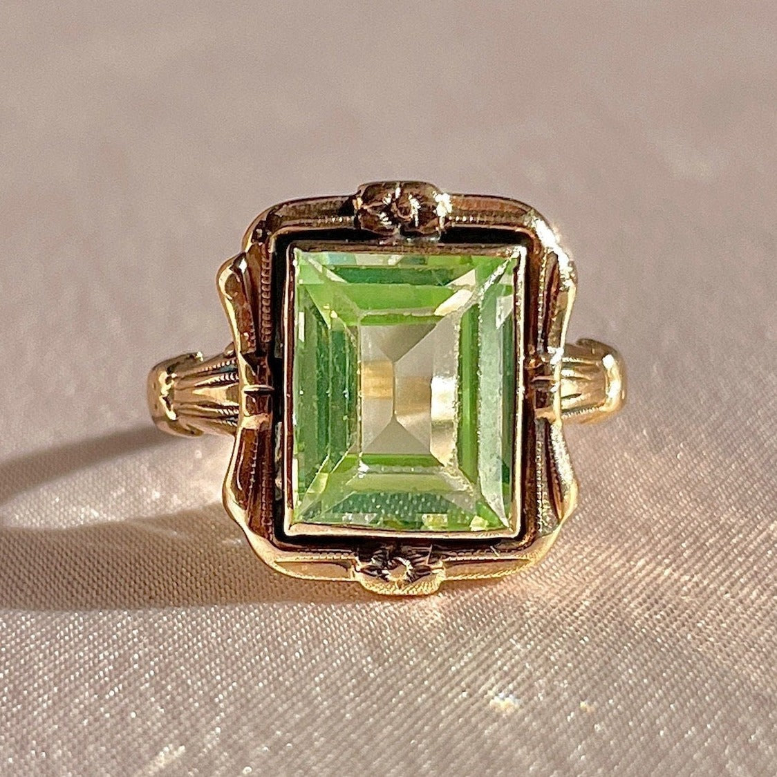 Antique 10k Lime Spinel Frame Ring