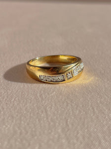 Vintage 9k Diamond Wave Band Ring