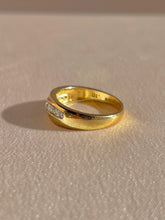 Load image into Gallery viewer, Vintage 9k Diamond Wave Band Ring
