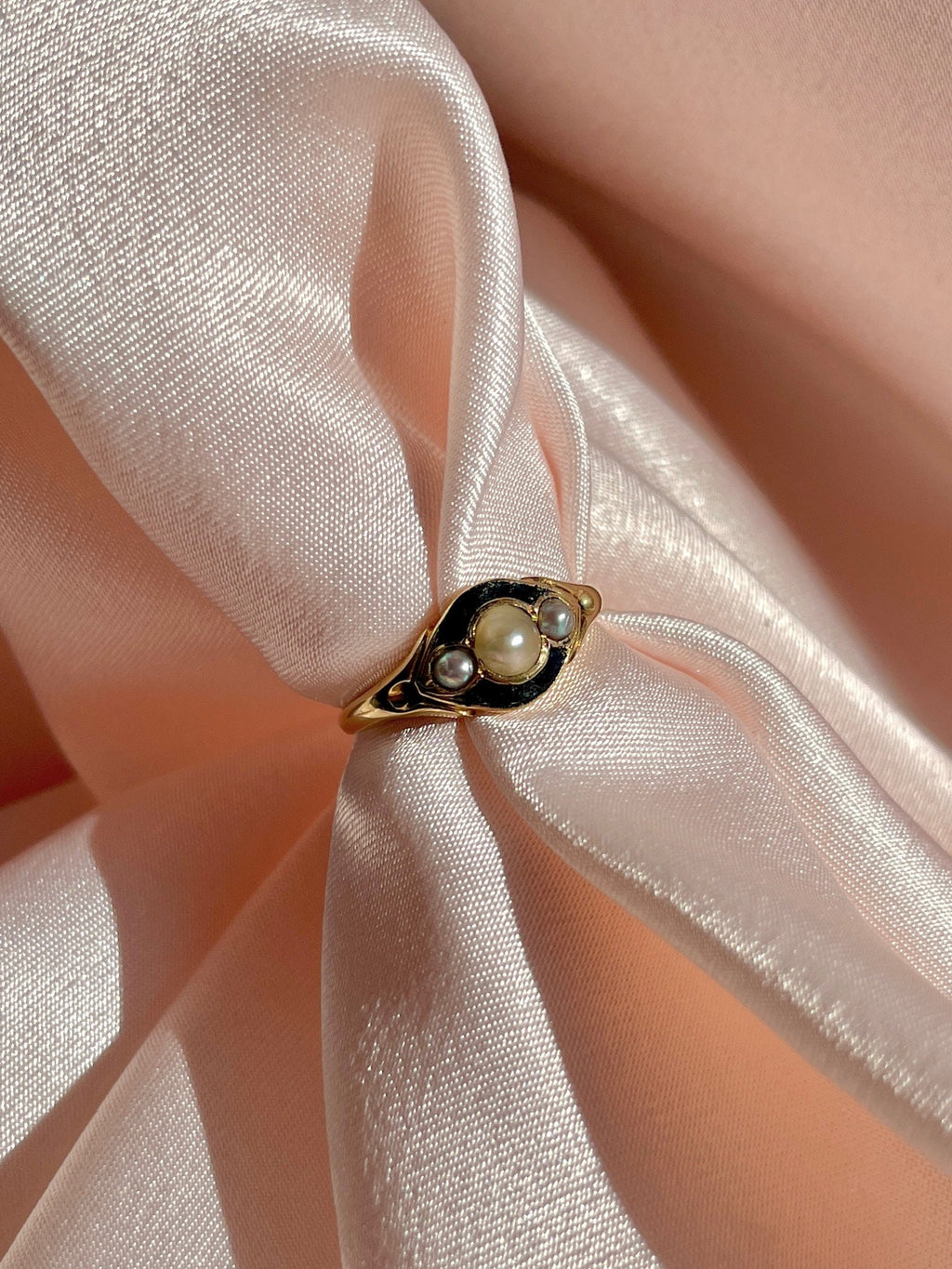Antique Pearl Enamel Mourning Ring 1864