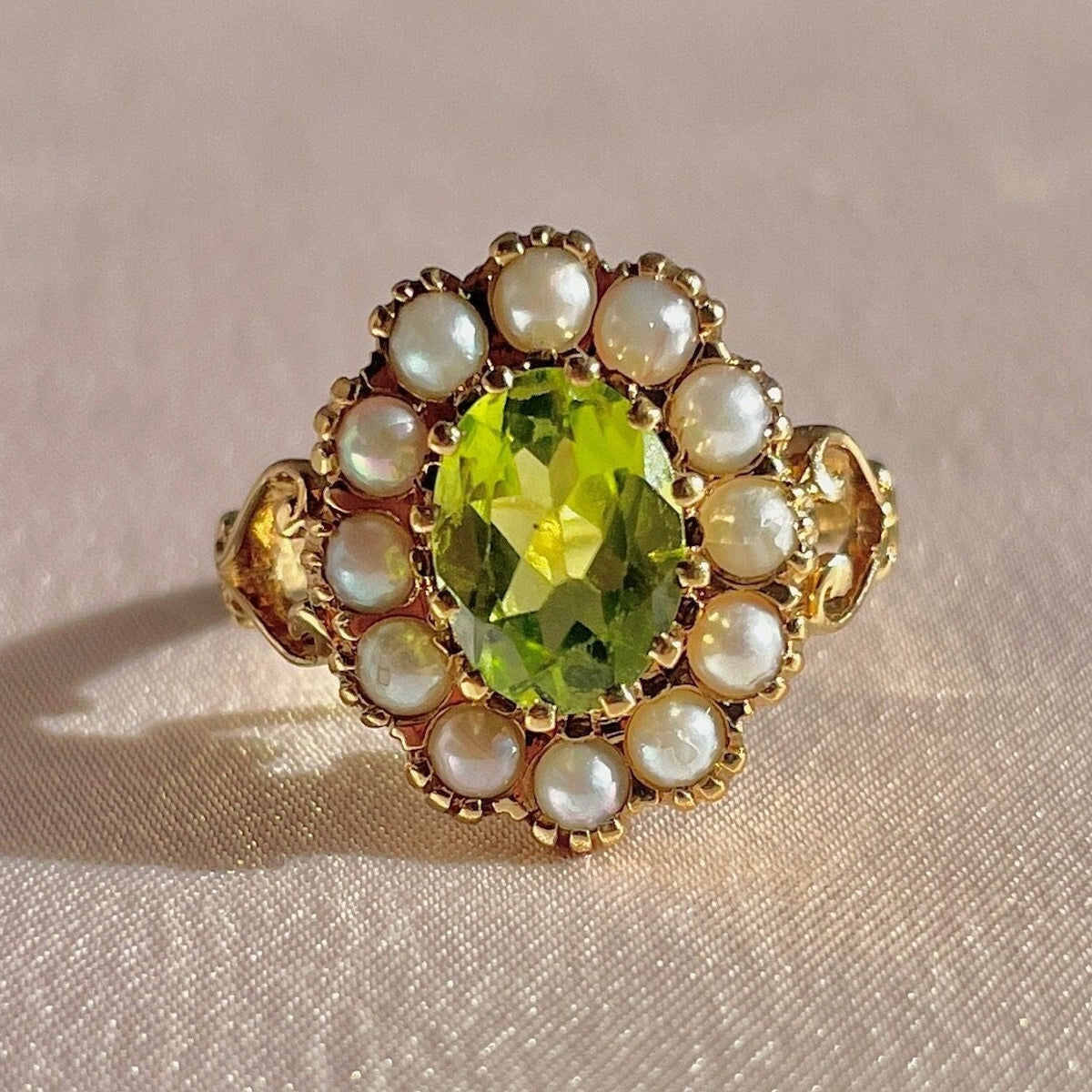 Vintage 9k Peridot Pearl Halo Cluster 1994