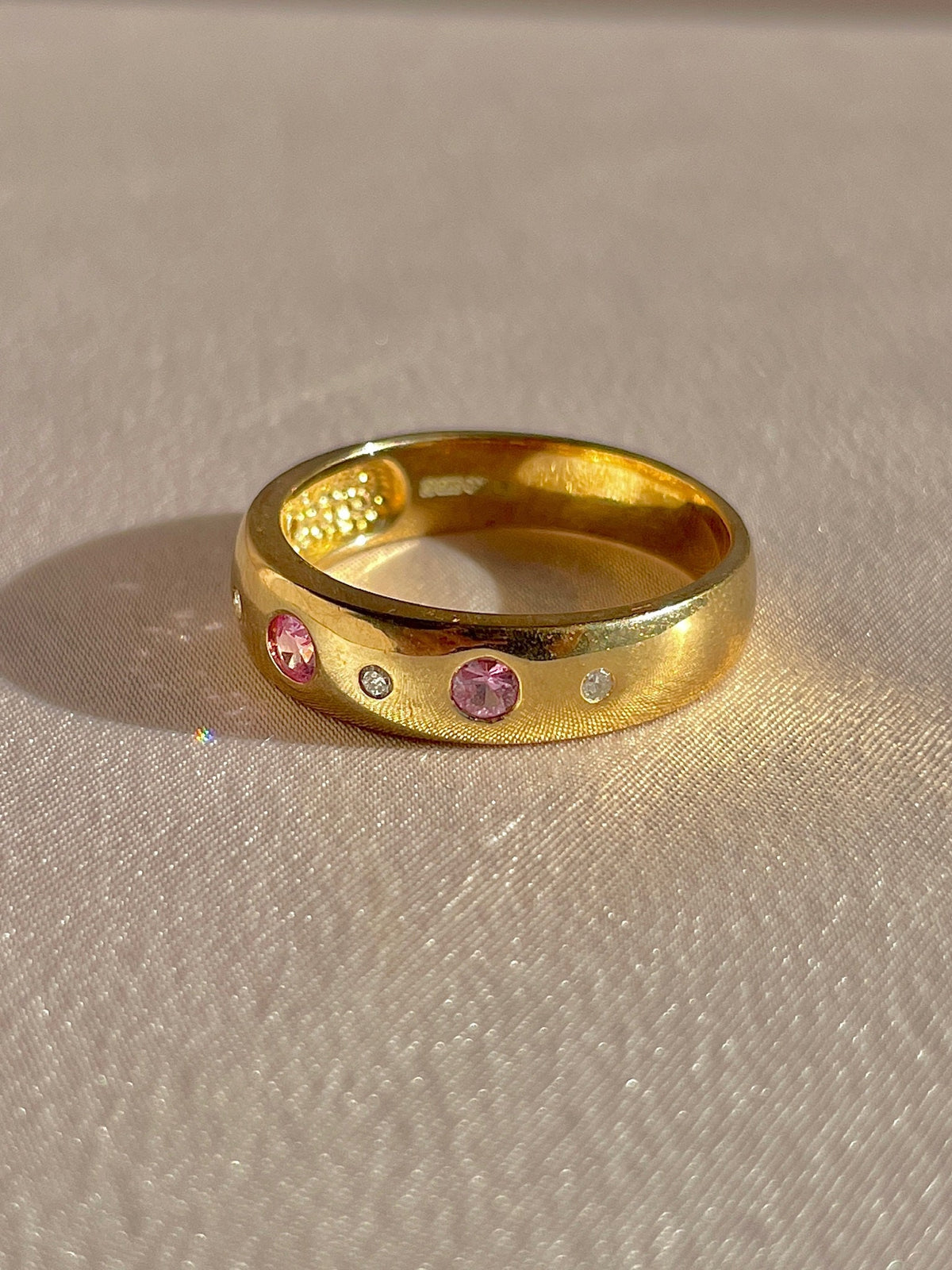 Vintage 9k Diamond Pink Gemstone Dot Ring