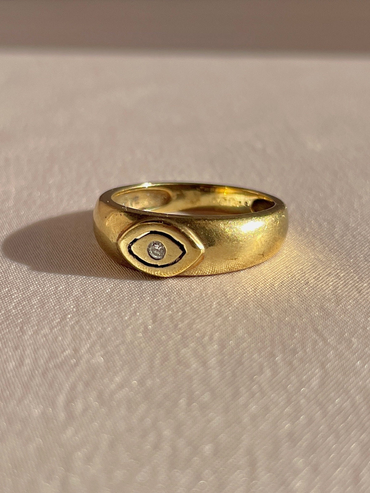 Vintage 9k Diamond Eye Ring 2000