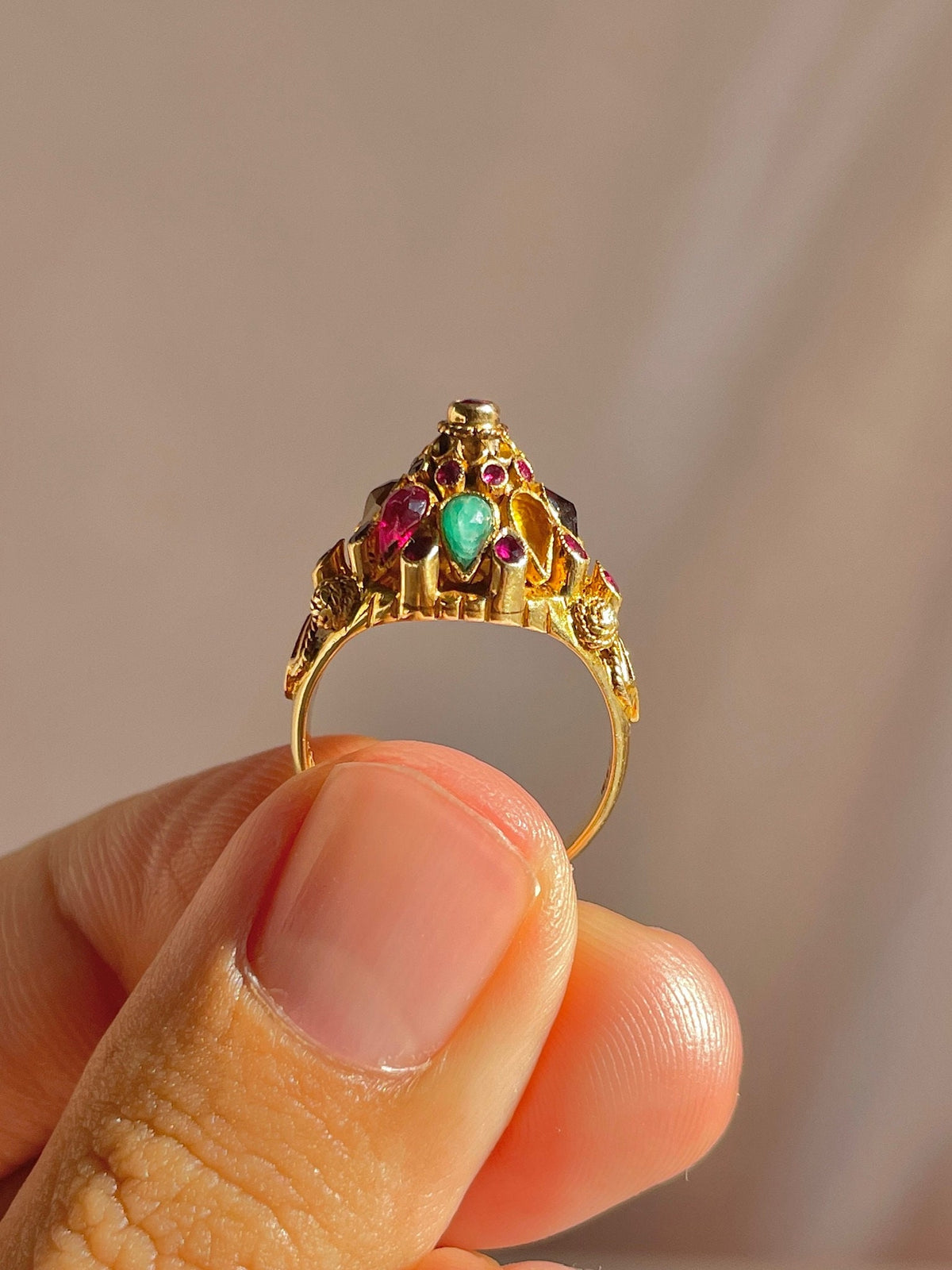 Vintage 14k Rainbow Temple Ring
