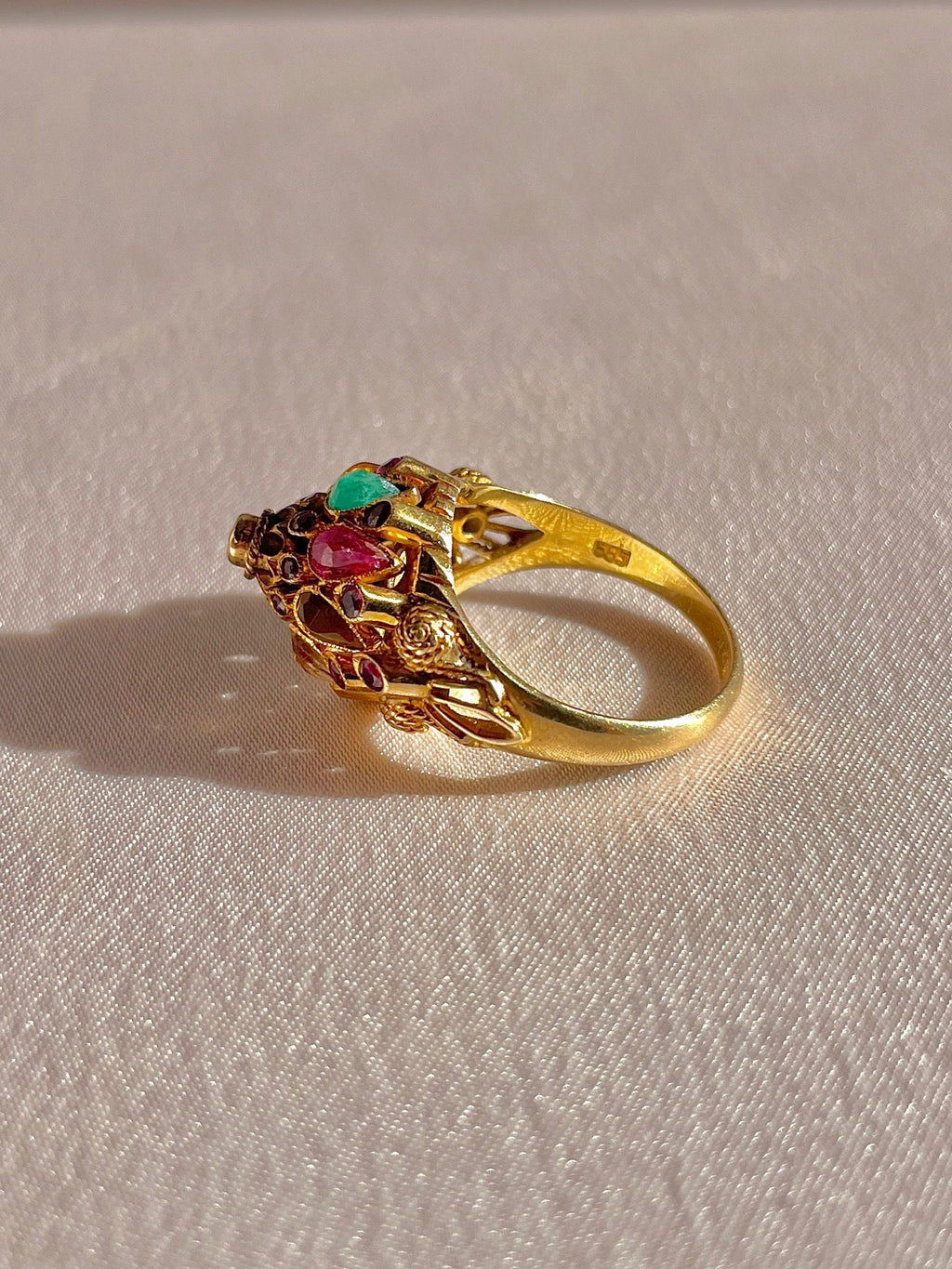 Vintage 14k Rainbow Temple Ring