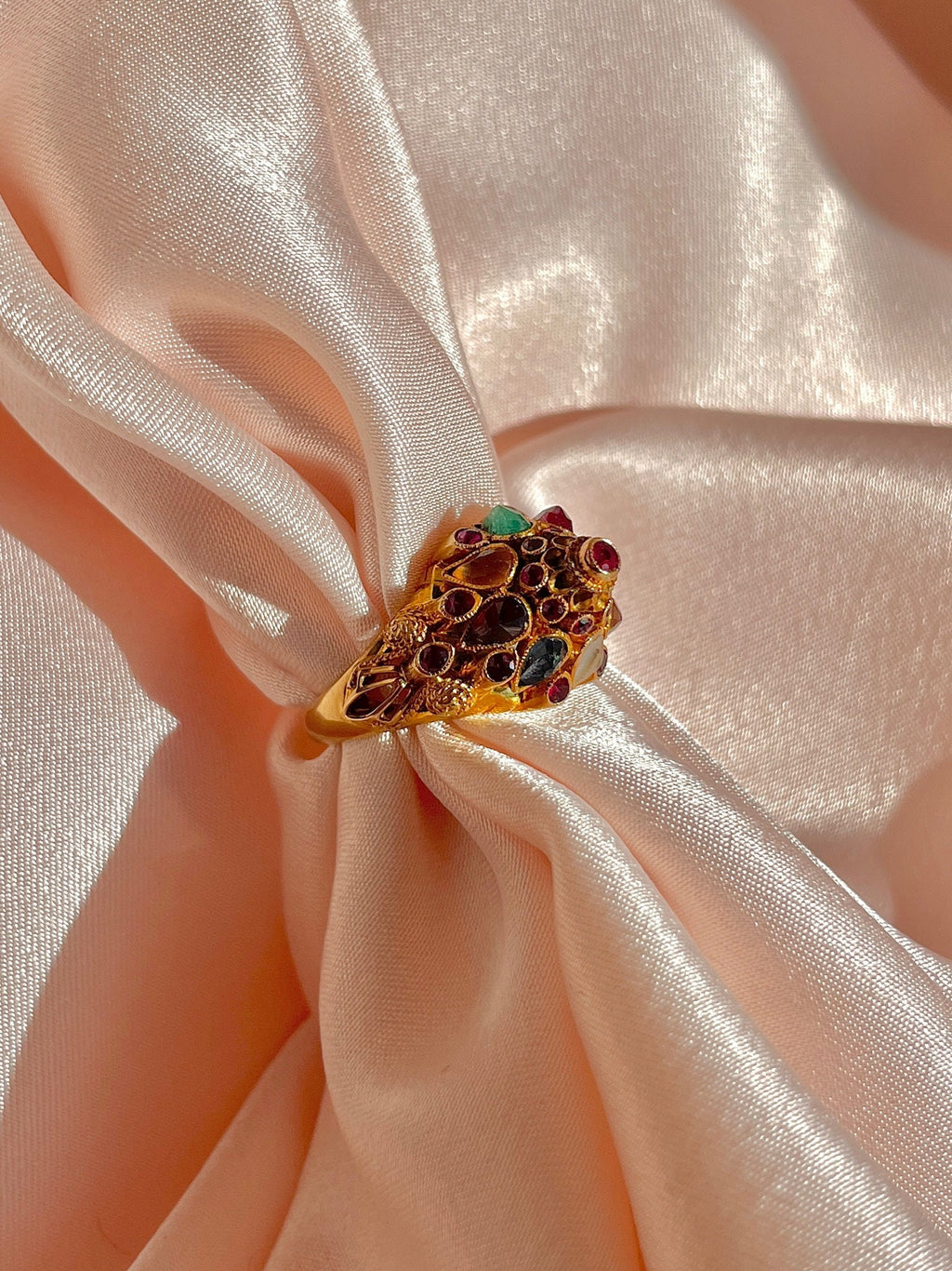 Vintage 14k Rainbow Temple Ring