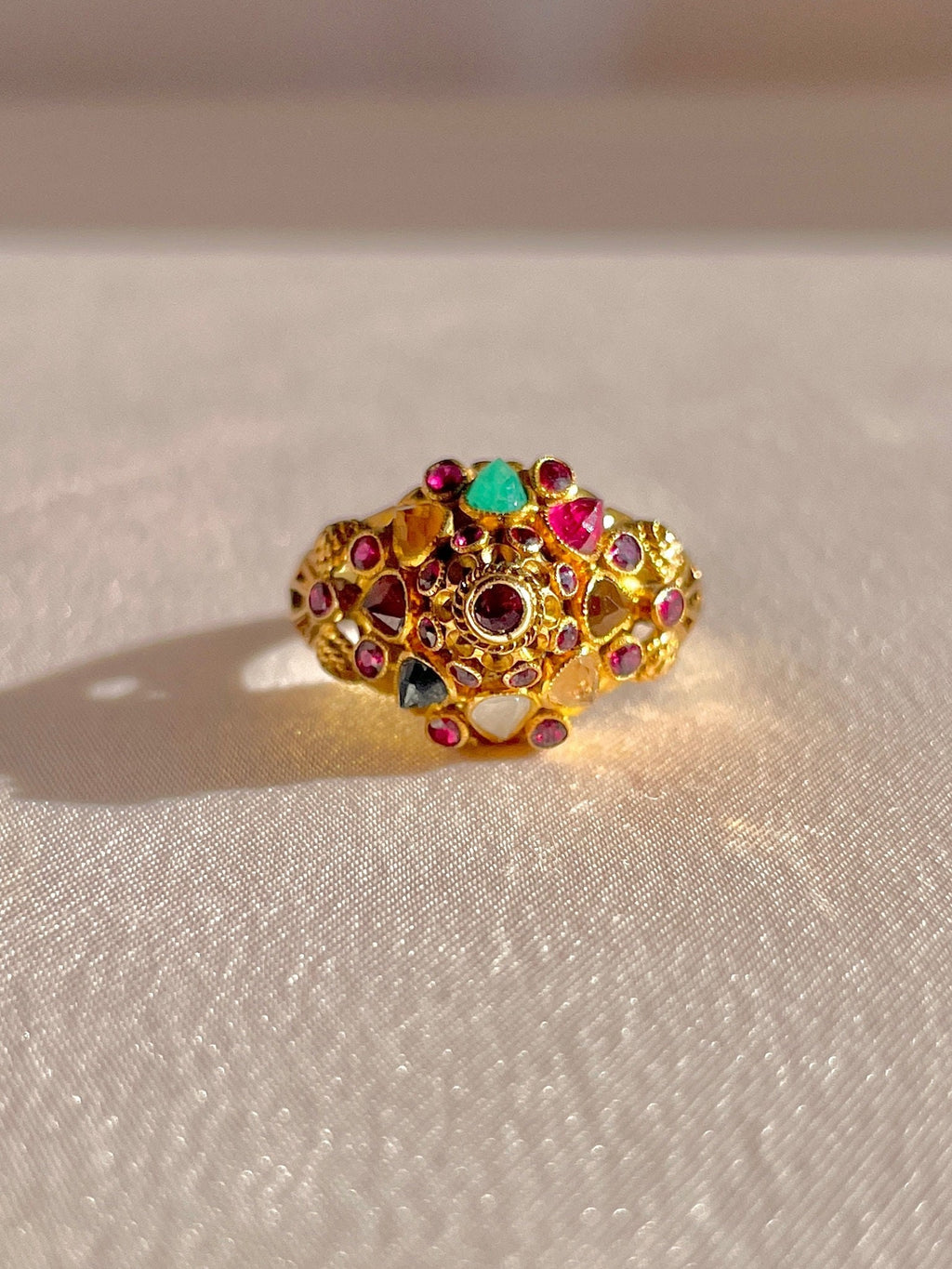 Vintage 14k Rainbow Temple Ring