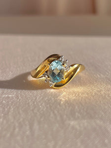 Vintage 10k Aquamarine Diamond Swirl Ring