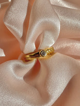 Load image into Gallery viewer, Vintage 18k Diamond Rope Bezel Ring
