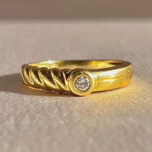Load image into Gallery viewer, Vintage 18k Diamond Rope Bezel Ring
