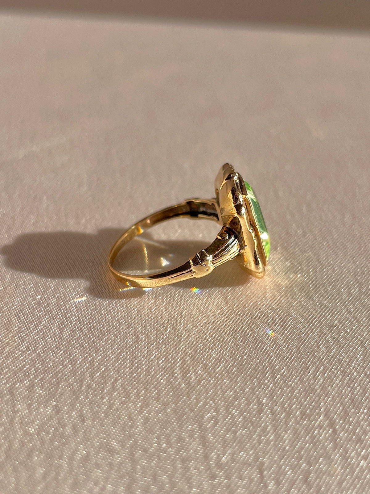 Antique 10k Lime Spinel Frame Ring
