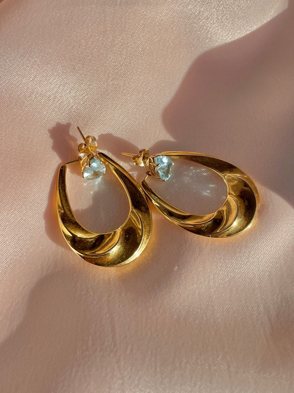 Vintage Aquamarine Scallop Hoop Earrings