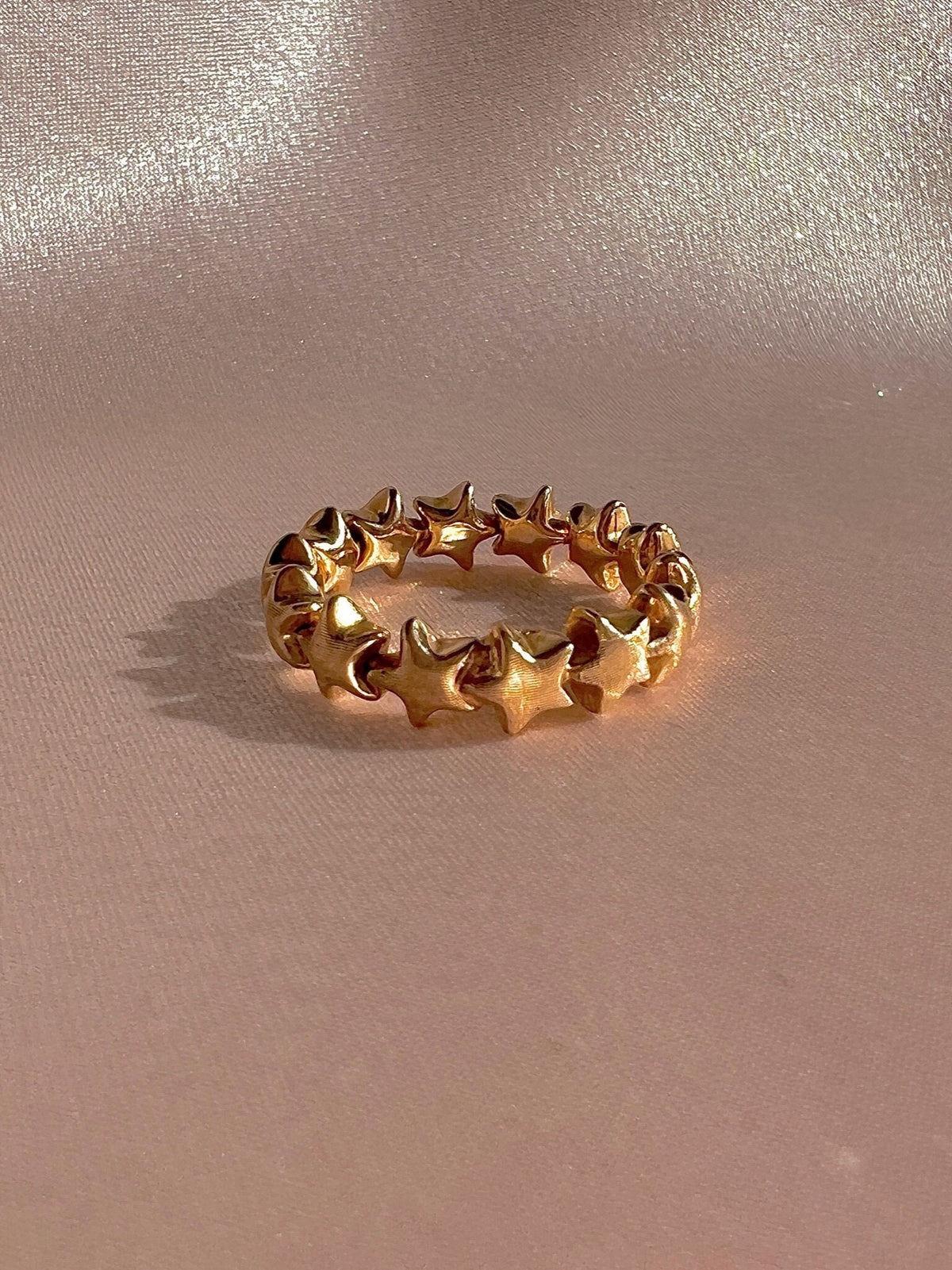 Vintage 18k Star Eternity Band Ring
