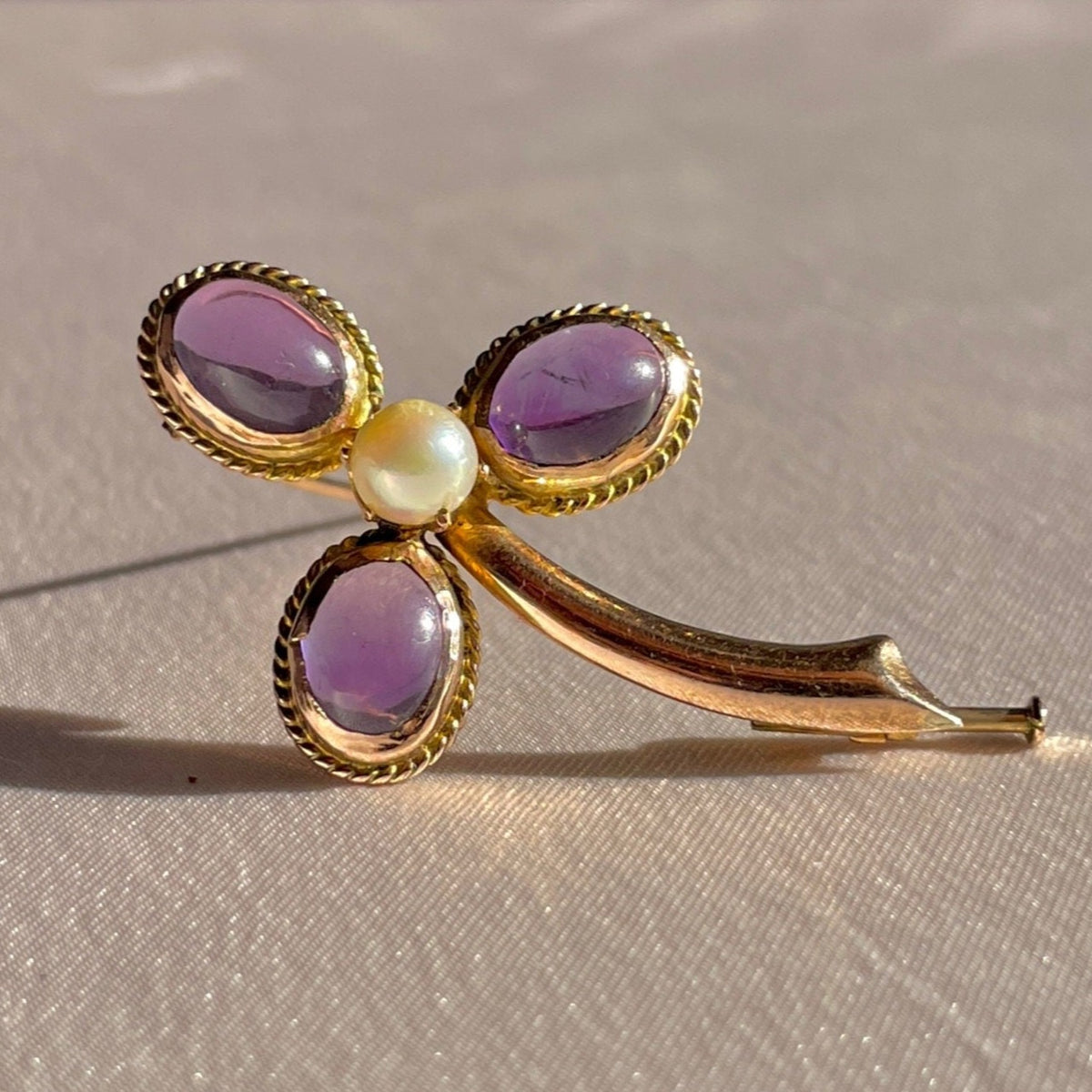 Vintage 14k Amethyst Pearl Shamrock Brooch