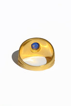 Load image into Gallery viewer, Vintage 14k Sapphire Cabochon Swirl Ring
