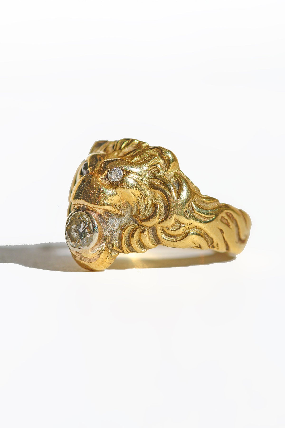 Vintage 14k Diamond Bezel Lion Ring