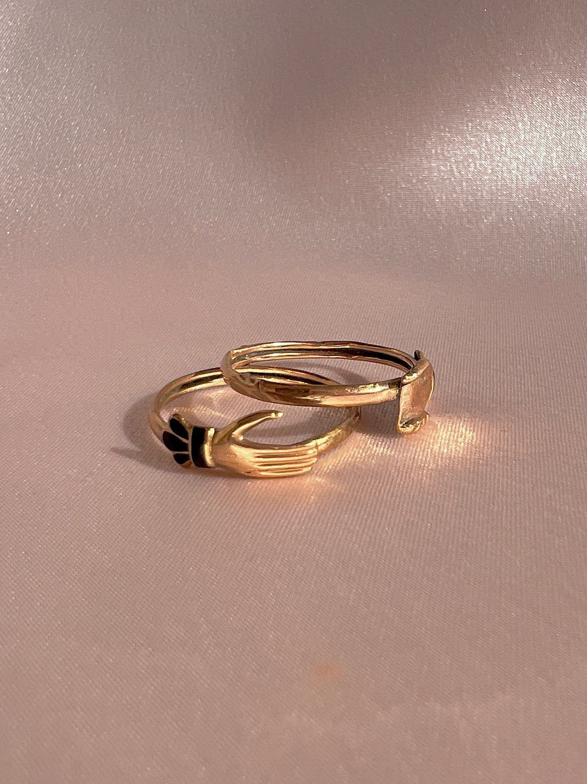 Antique 14k Enamel Mano Fede Gimmel Ring