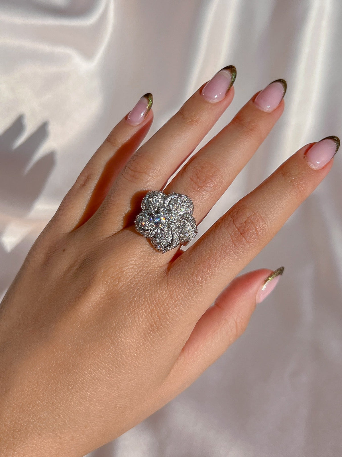Vintage 14k Diamond Brazilian Flower Pave Ring