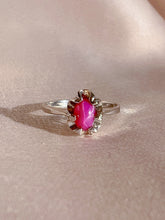 Load image into Gallery viewer, Vintage 10k Star Ruby Belcher Ring
