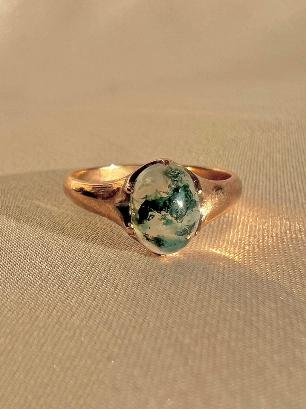 Antique Moss Agate Cabochon Ring