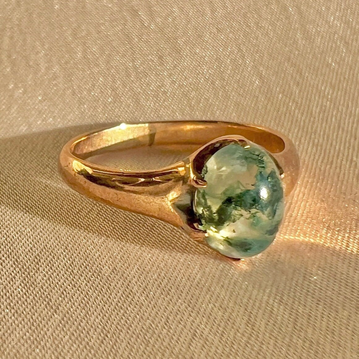 Antique Moss Agate Cabochon Ring