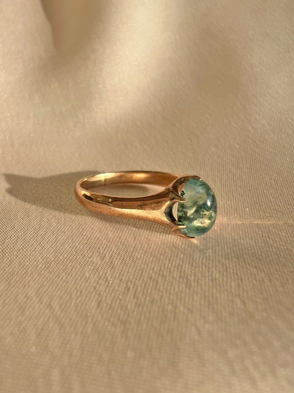 Antique Moss Agate Cabochon Ring