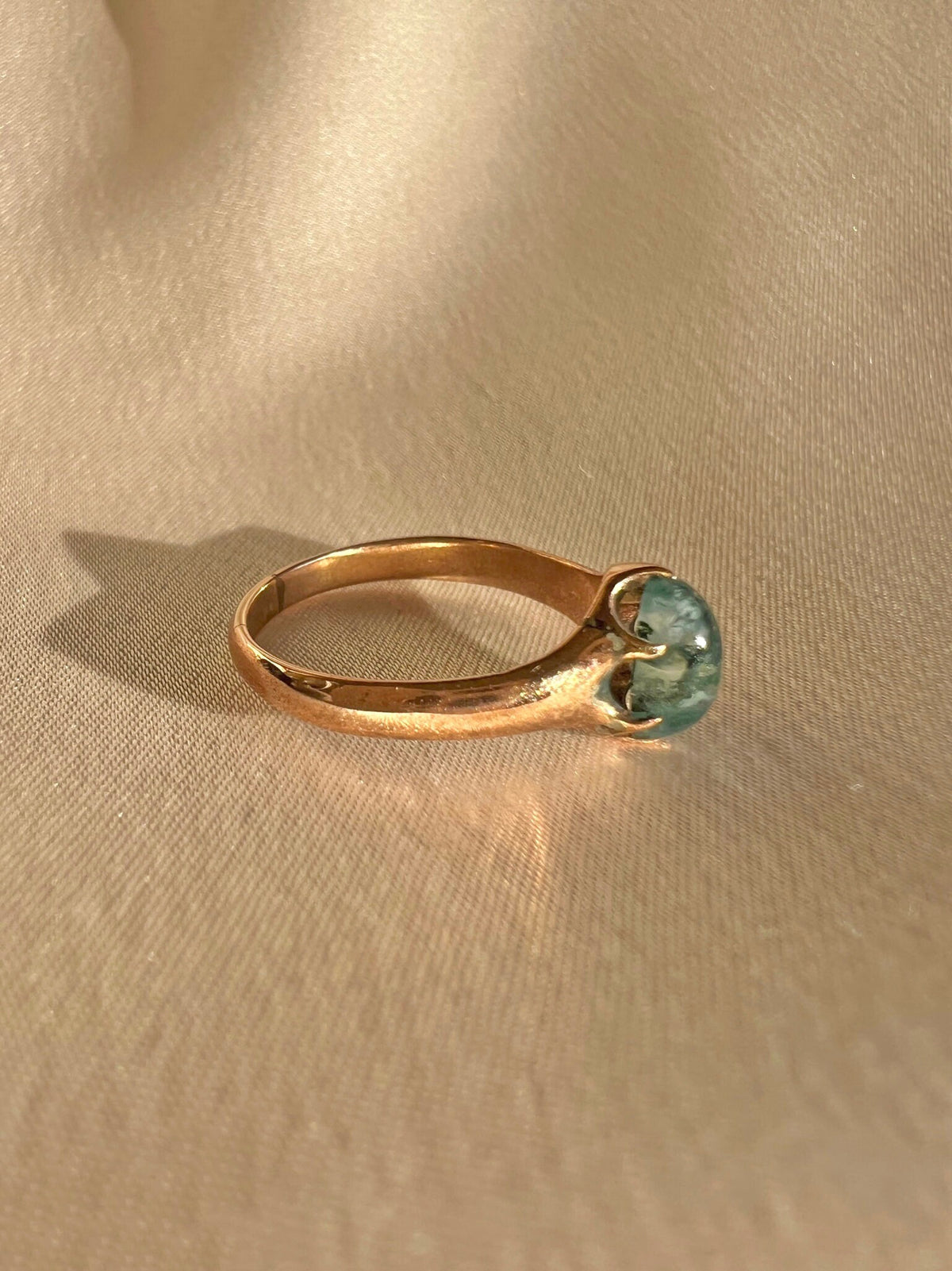 Antique Moss Agate Cabochon Ring