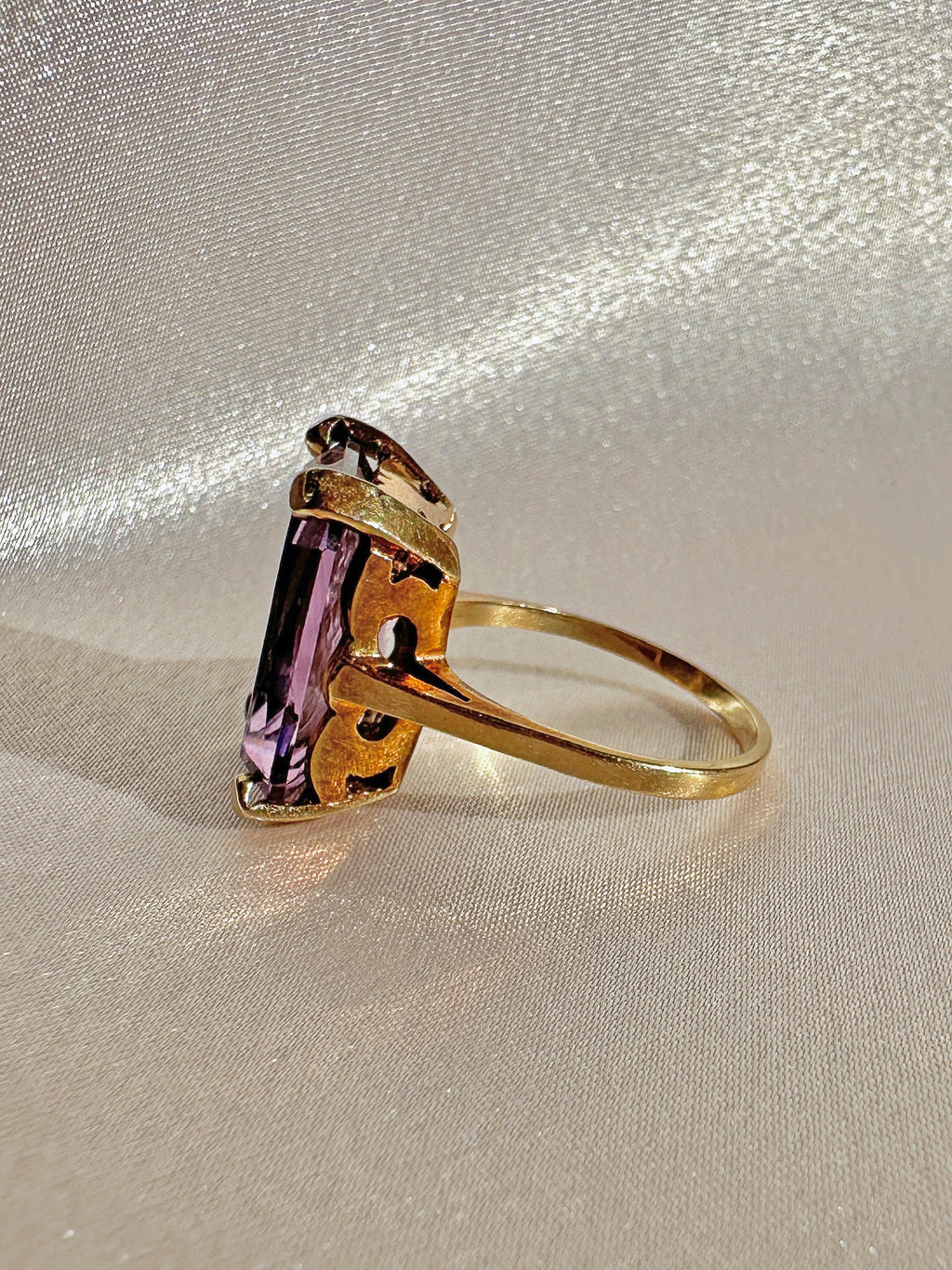 Antique Amethyst Intaglio Dress Ring
