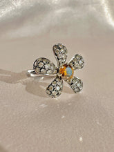 Load image into Gallery viewer, Vintage Diamond Daisy Ring 2.10 CTW
