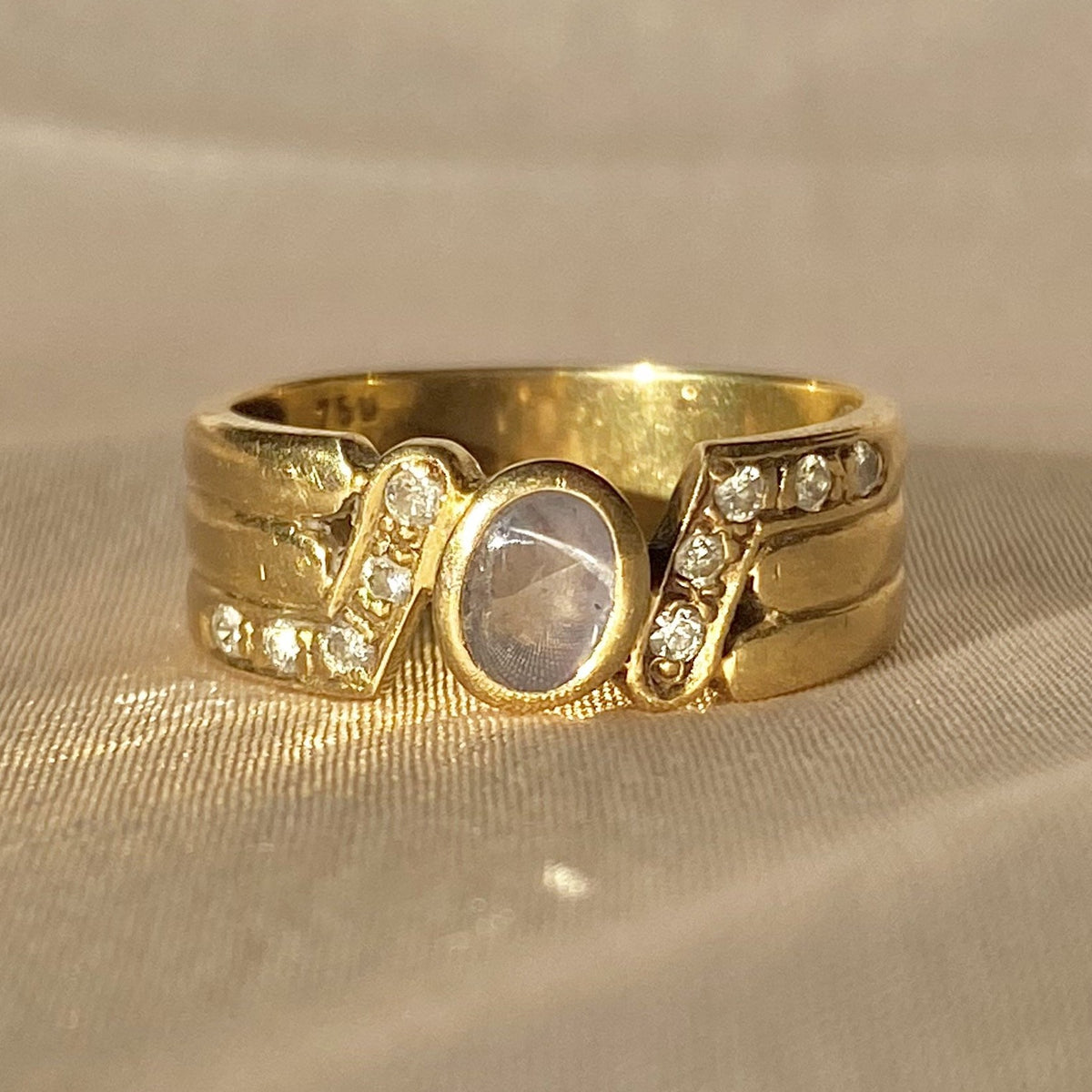 Vintage 18k Mauve Star Sapphire Diamond Coil Band