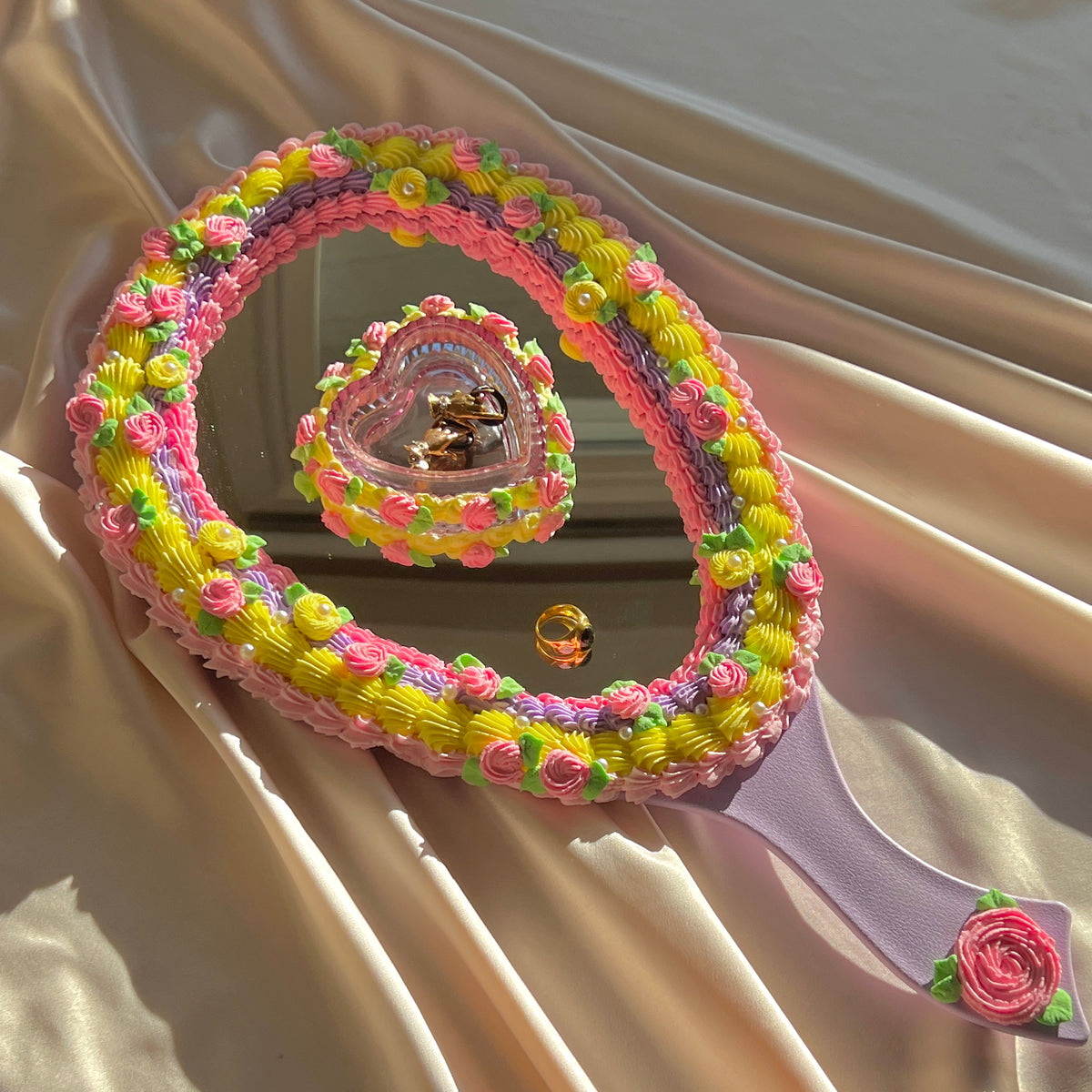Rose Fake Cake Mirror