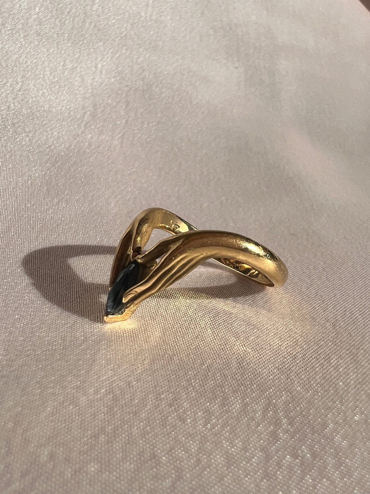 Vintage 18k Carrera y Carrera Sapphire Mano Ring