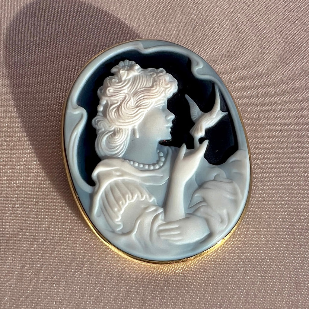 Vintage 18k Agate Cameo Pendant Brooch