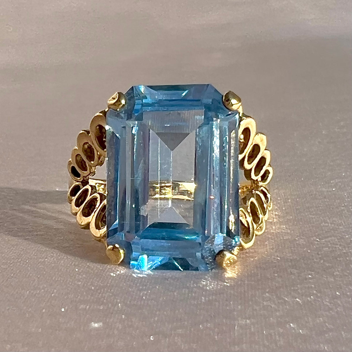 Vintage 9k Topaz Coil Ring 1976