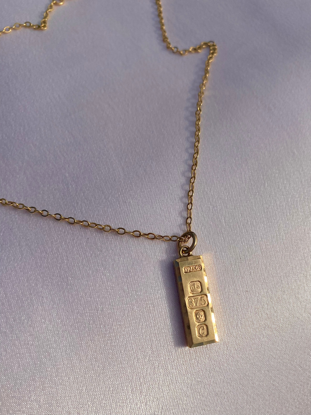 Vintage 9k London Ingot Necklace 1977