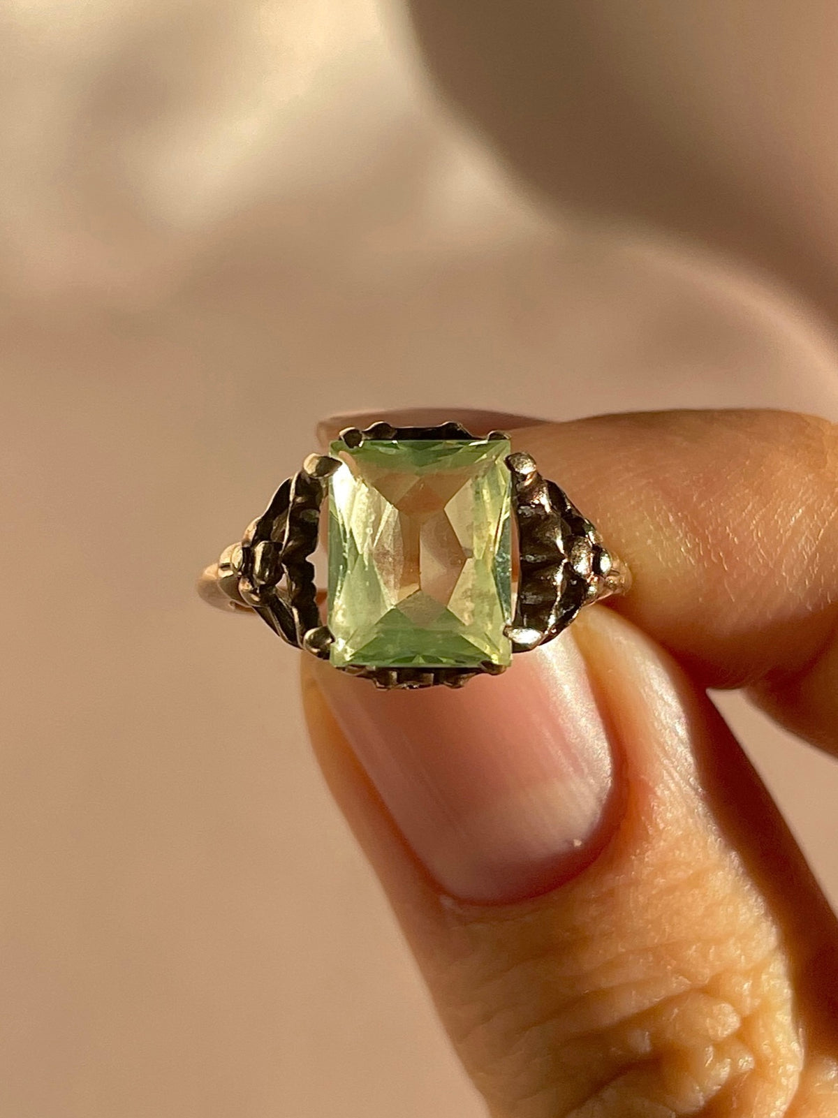 Antique 10k Lime Spinel Art Nouveau Ring