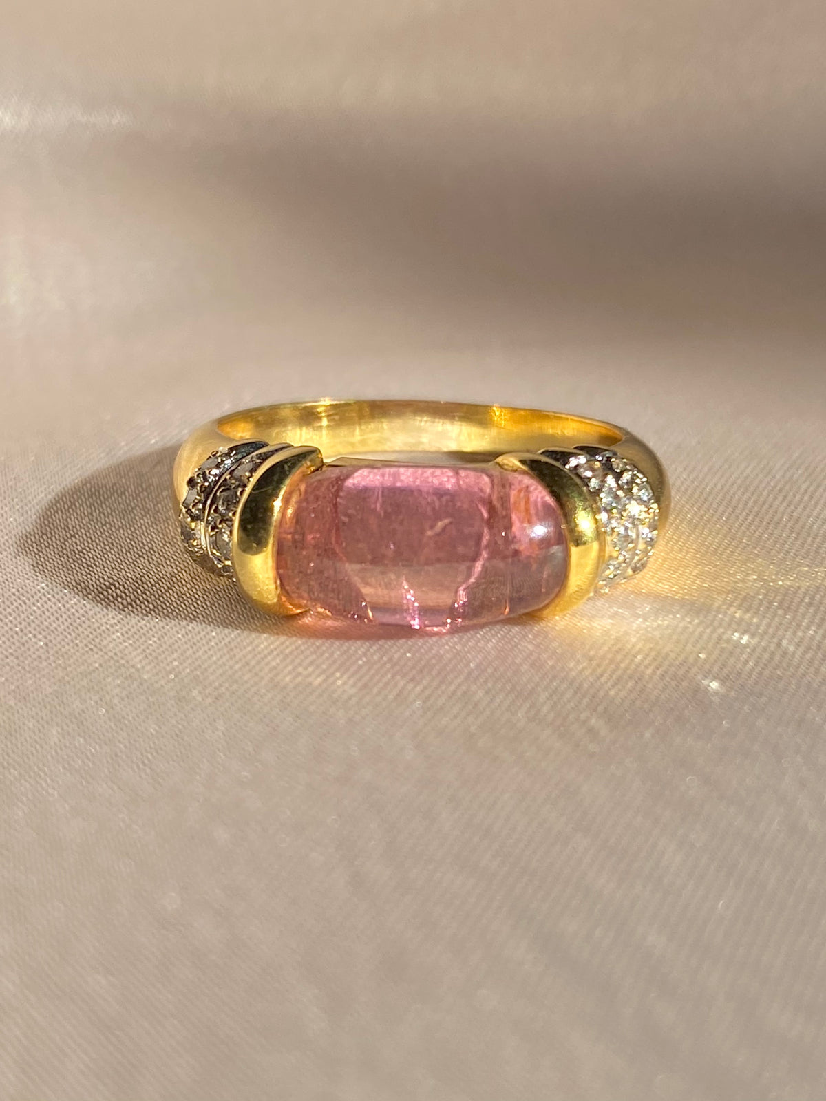 Vintage 18k Morganite Diamond Cabochon Ring